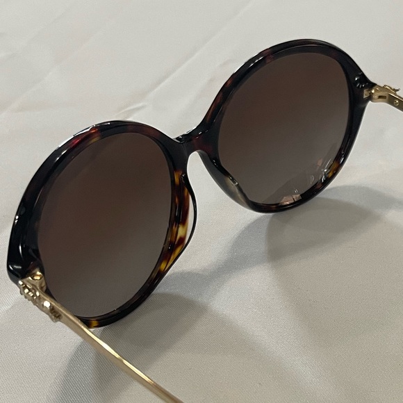 Original Coach Sunglass. Tortoise Dark Brown, polarized brown lenses. - Picture 9 of 12